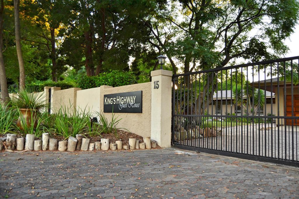 King'S Highway Guest House Somerset West Exterior foto