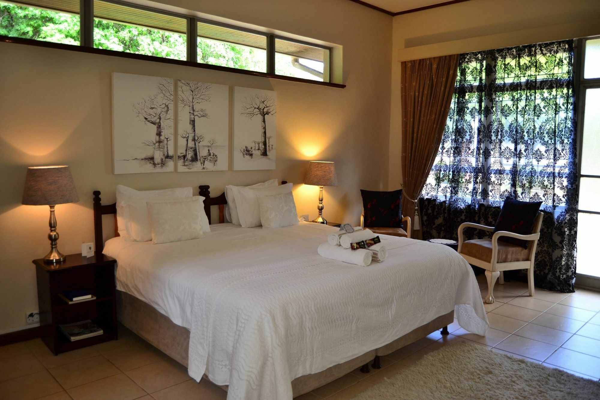 King'S Highway Guest House Somerset West Exterior foto